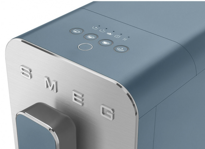 Кофемашина автоматическая Smeg BCC12SBMEU в магазине «На диване» в Брянске  — Выгодная цена